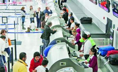 Multan a 5 aerolíneas por cobros de primer maleta a EU y Canadá