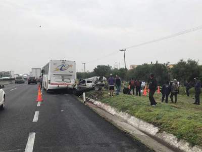 Camioneta arrolla y mata a 6 mujeres en Circuito Exterior Mexiquense