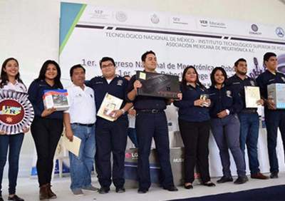 Alumnos mexicanos ganan 9 oros en torneo internacional de robots