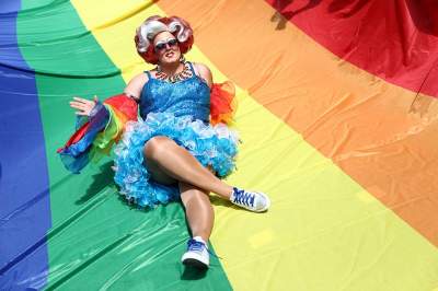 Londres se pinta de arcoíris con el desfile del orgullo gay