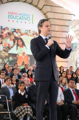 Inglés para todos en el nuevo modelo educativo: Aurelio  Nuño