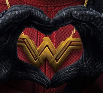 Deadpool felicitó a Wonder Woman por superarlo en taquilla 