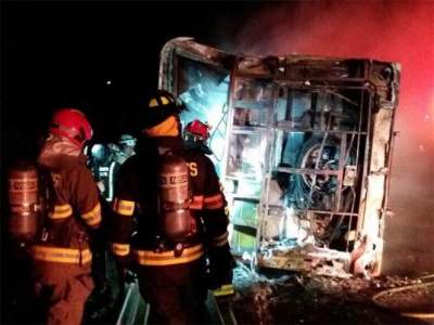  Mueren al menos 14 personas en accidente de tránsito en Ecuador