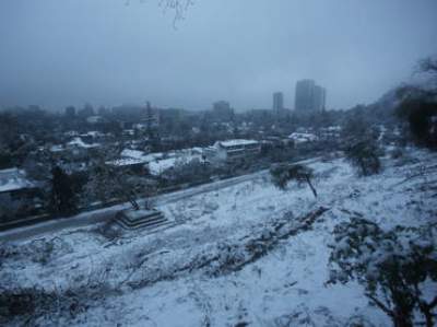 Inusual nevada en Santiago de Chile provoca apagón