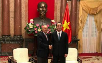 Carlos Salinas de Gortari visita al presidente de Vietnam