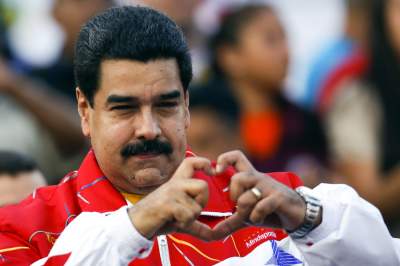 Maduro se proclamó campeón mundial de paz