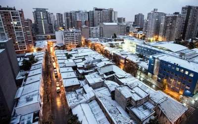 Cortes masivos de electricidad por nevadas en Santiago de Chile