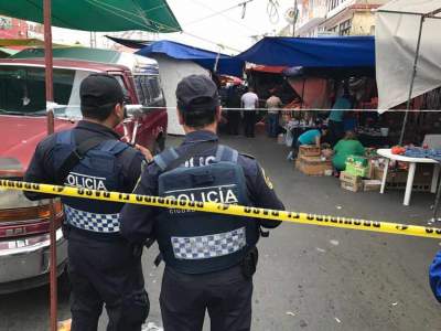 Fallecen dos personas tras balacera en tianguis de Iztapalapa