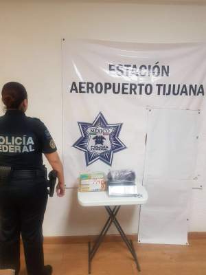 Decomisan  2.205kg metanfetamina en Aeropuerto de Tijuana 