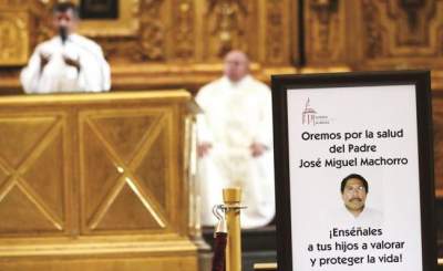 Confirma Arquidiócesis fallecimiento de padre apuñalado en Catedral
