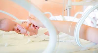 Crean incubadora inteligente para bebés prematuros