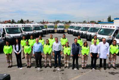 Dan 47 ambulancias a gobierno de Puebla
