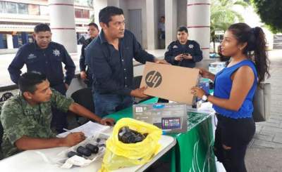 Canjean armas por lap tops y tablets en Chiapas