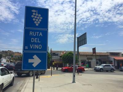 Concluye instalación de señalética vial para  ruta del vino de Tecate