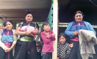 Sobreviven mujeres chamulas con $28 al día en Chiapas