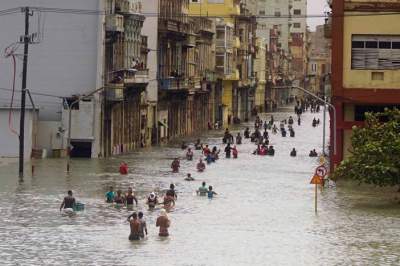 Cuba reporta 10 muertos por el paso de “Irma”
