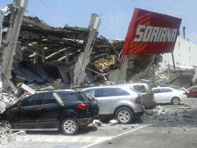 Se desploma Soriana Taxqueña tras sismo