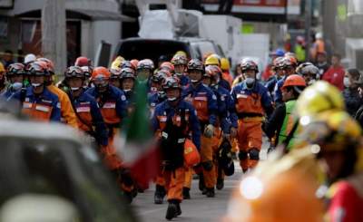 Rescatistas japoneses, su objetivo principal: "salvar vidas"