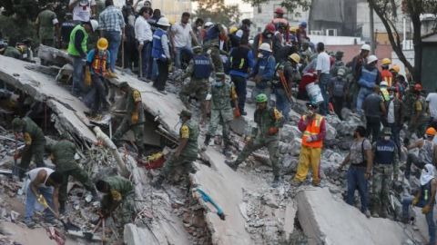 Suman 204 personas fallecidas tras sismo en la CDMX