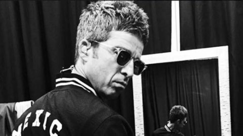 Noel Gallagher luce chamarra con la leyenda "México is the shit"