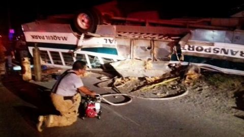 Mueren 7 personas al volcar autobús en Reynosa, Tamaulipas