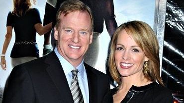 Jane Skinner esposa del comisionado de NFL lo defiende anónimamente en Twitter