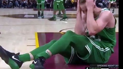 Gordon Hayward se 'revienta' el tobillo en debut con Celtics