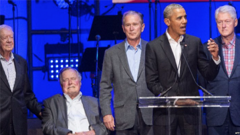 Los cinco ex presidentes vivos de Estados Unidos se reunieron