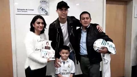 Cristiano Ronaldo recibe a padres del niño víctima en el Rebsamen