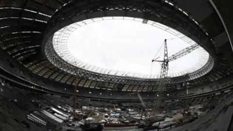 Rusia confirma retrasos en algunas sedes del Mundial