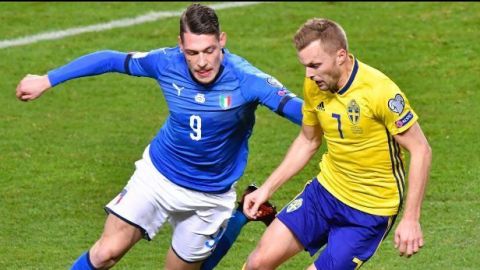Italia cae ante Suecia y pone en peligro su pase al Mundial