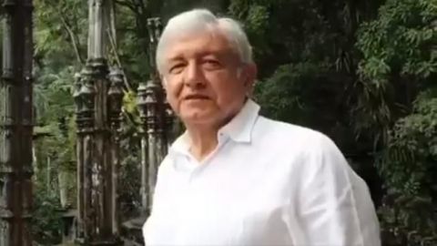 AMLO confunde a Miró con Dalí y luego corrige