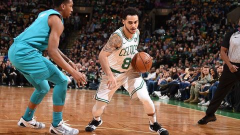 Pese a lesión de Irving, Celtics superan a Hornets