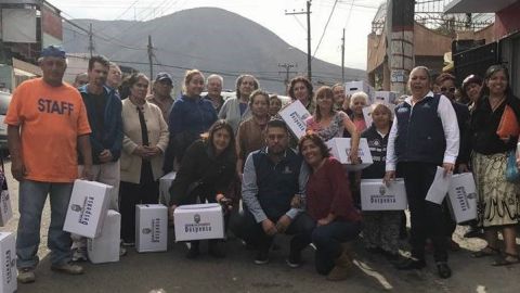 Entregan paquetes alimenticios  a residentes de diferentes colonias de tijuana