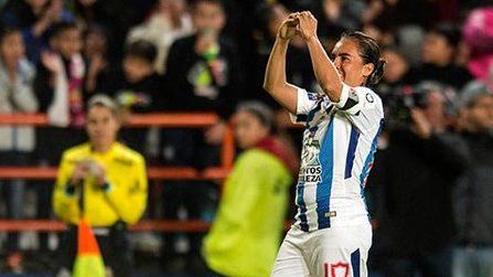 Chivas no fue rival y Pachuca acaricia el título de la Liga Femenil