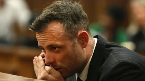 Oscar Pistorius resulta herido en una pelea en prisión