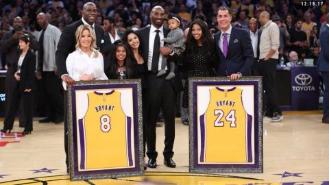 Los Lakers retiran los números 8 y 24 de Kobe Bryant
