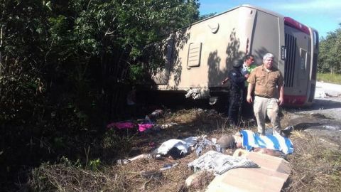 Al menos once turistas mueren en accidente en carretera de sureste de México