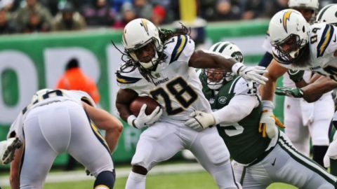 Chargers siguen buscando los playoffs tras vencer a Jets