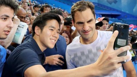 Federer inicia con triunfo en la Copa Hopman