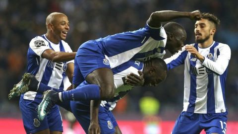Tecatito da pase para gol en triunfo del Porto; Reyes jugó los 90’