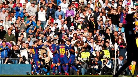 Liga Española denuncia insultos a Messi y Piqué en el Bernabéu