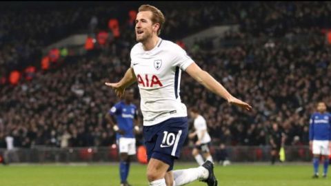 Tottenham golea a Everton con doblete de Kane