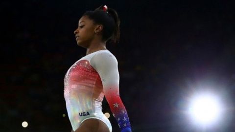 Campeona olímpica, Simone Biles, revela abuso sexual