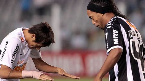 Ronaldinho deja un legado difícil de superar: Neymar
