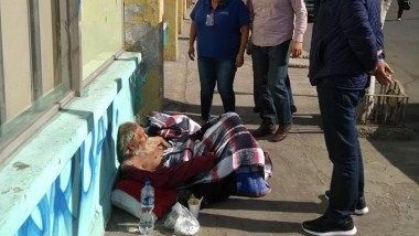 Realiza DIF Tijuana intervención de adulto mayor en situación de calle