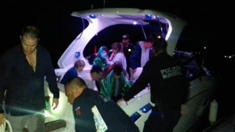 Rescatan a cinco náufragos de yate que se fue a pique en Sonora