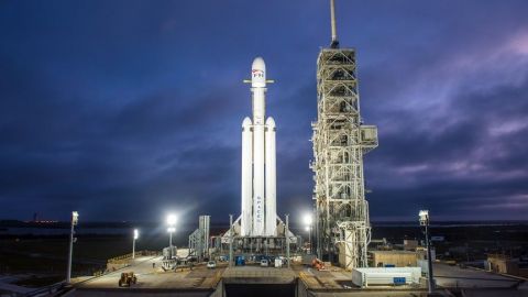SpaceX lanzará su Falcon Heavy, el cohete operativo más potente del mundo