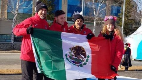 Izan bandera mexicana en PyeongChang