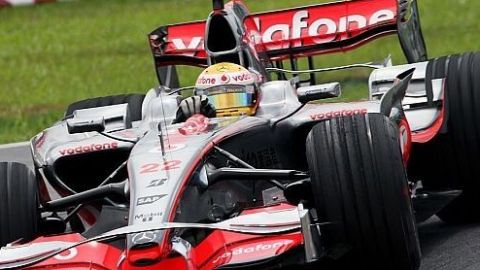 Según Zack Brown, McLaren aceptaría de regreso a Hamilton